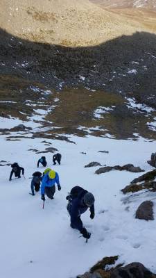 7 Lots of Winter Skills & Mountaineering #winterskills #climbing #courses #introduction #cairngorms #Scotland