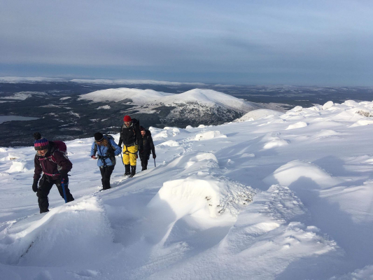9 Great conditions for this week's winter skills & winter mountaineering courses