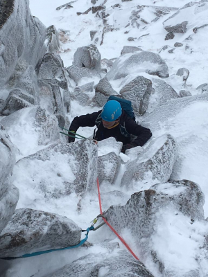 2 Great conditions for this week's winter skills & winter mountaineering courses
