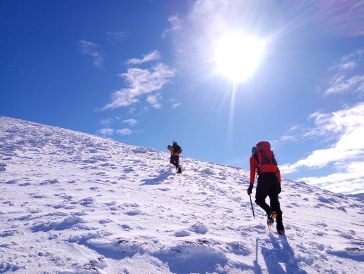 8 Spring in the air, but winter is still clinging on! #winterskills #wintermountaineering #hillwalking