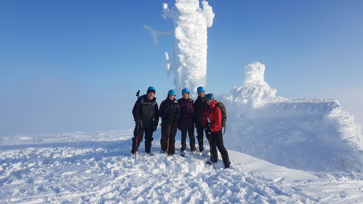 0 Great winter conditions continue #winterskills #wintermountaineering #skitouring #cairngorms #scotland