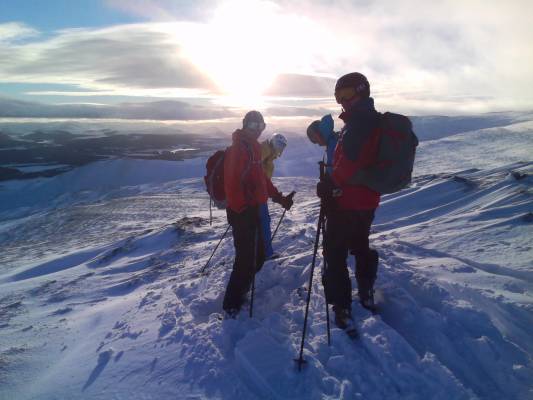 0 Winter makes a return #winterskills #ski touring #cairngorms