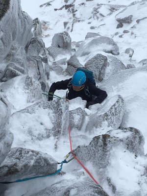 2 Great conditions for this week's winter skills & winter mountaineering courses