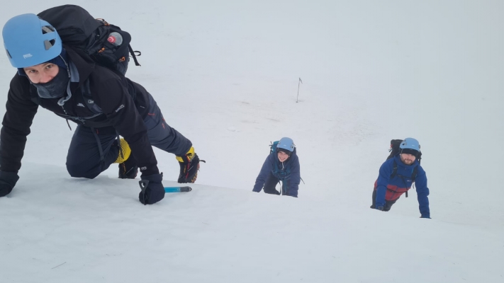 0 Almost the end of winter #winterskills #wintermountaineering #winterclimbing #backcountryskiing 