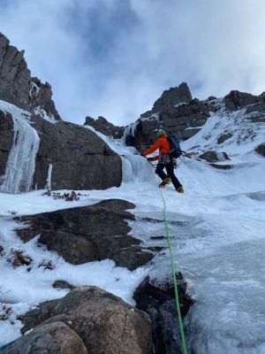 1 Great conditions thanks to Ciara & Dennis! #winterskills #wintermountaineering #skitouring