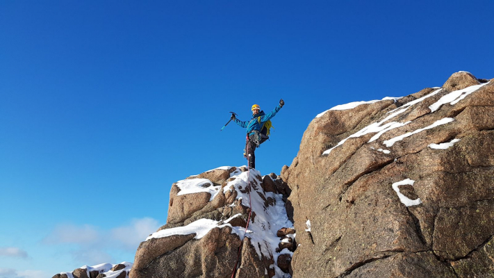 0 Lots of snow in the Cairngorms #winterskills #skitouring #wintermountaineering #winterclimbing