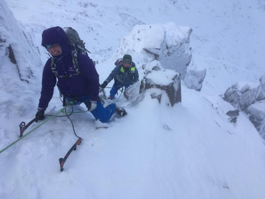 1 Good conditions for walking, skiing and climbing #winterskills #skitouring #winterclimbing