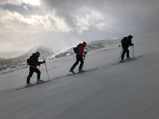 3 Excellent conditions, at last! #winterskills #winterclimbing #skitouring 