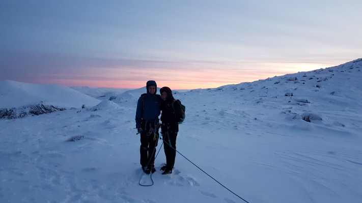 7 Blue Skies and Sunshine (winter skills & winter mountaineers)